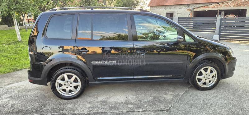 Volkswagen Touran CROSS CH.