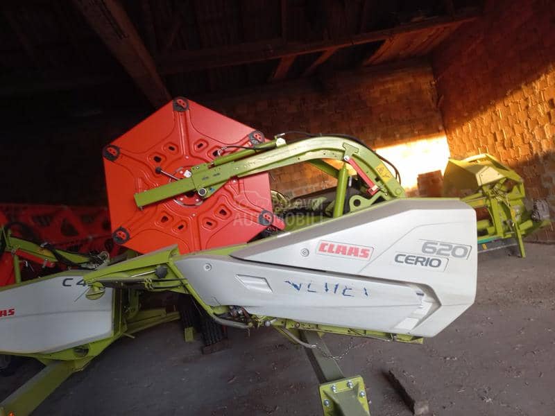 Claas Tucano 440
