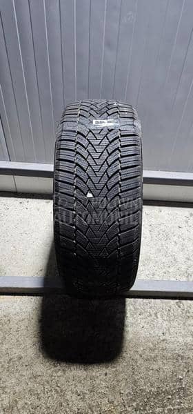 ROCKBLADE 235/45 R19 Zimska