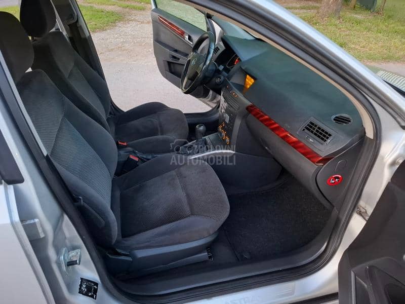 Opel Astra H ELEGANCE