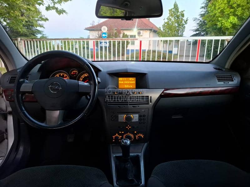 Opel Astra H ELEGANCE