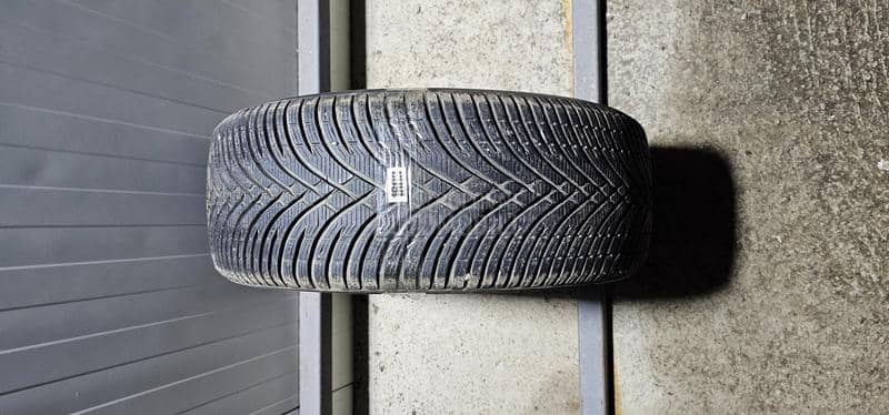 Kleber 215/55 R18 Zimska