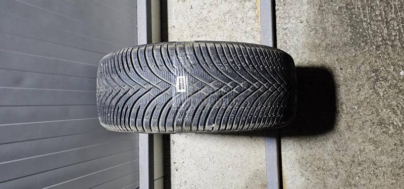 Kleber 215/55 R18 Zimska