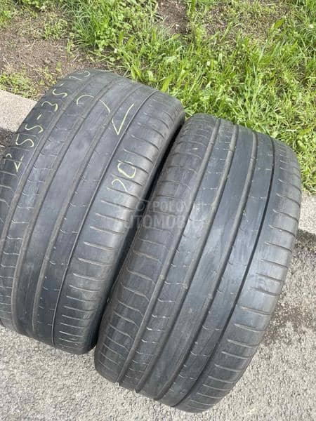 Pirelli 255/35 R19 Letnja