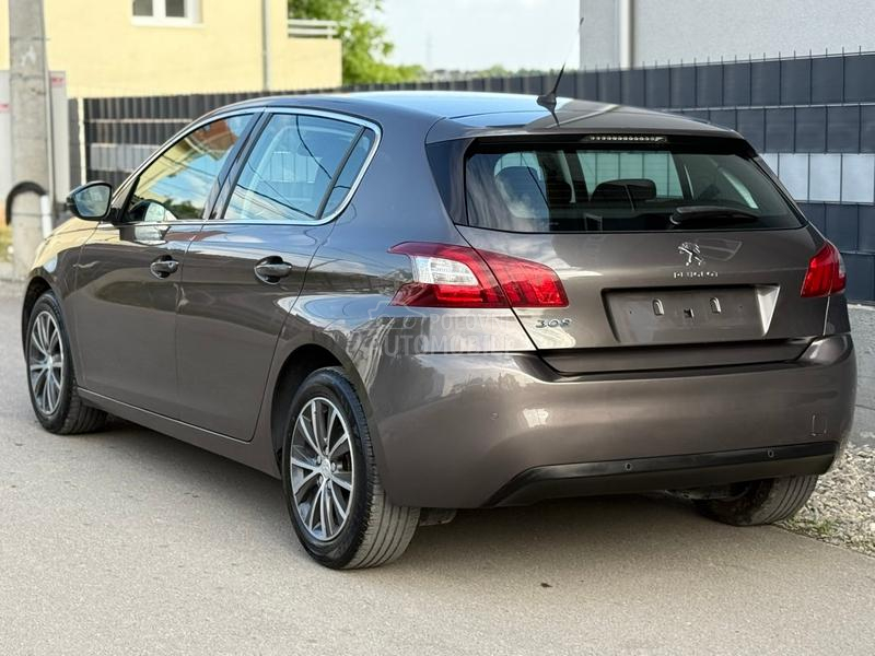 Peugeot 308 1.2 ALLURE LED NAVl