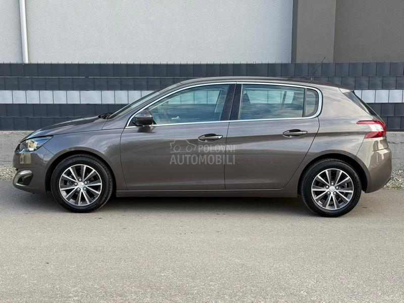 Peugeot 308 1.2 ALLURE LED NAVl