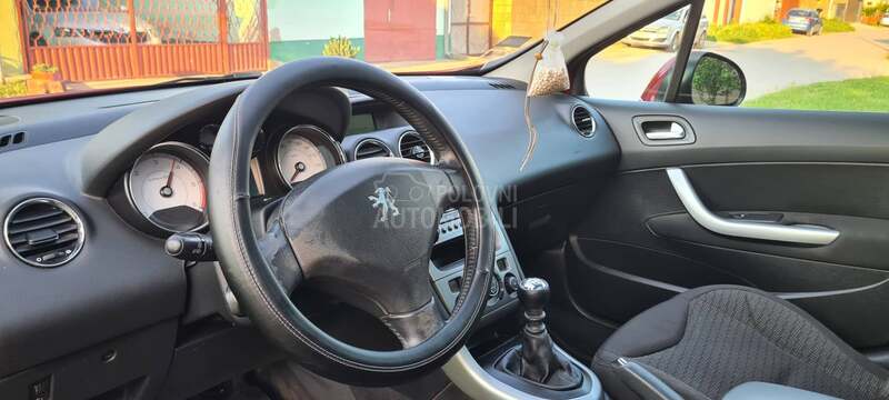 Peugeot 308 1.6 HDI  7 sed
