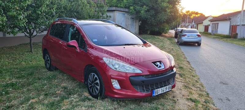 Peugeot 308 1.6 HDI  7 sed