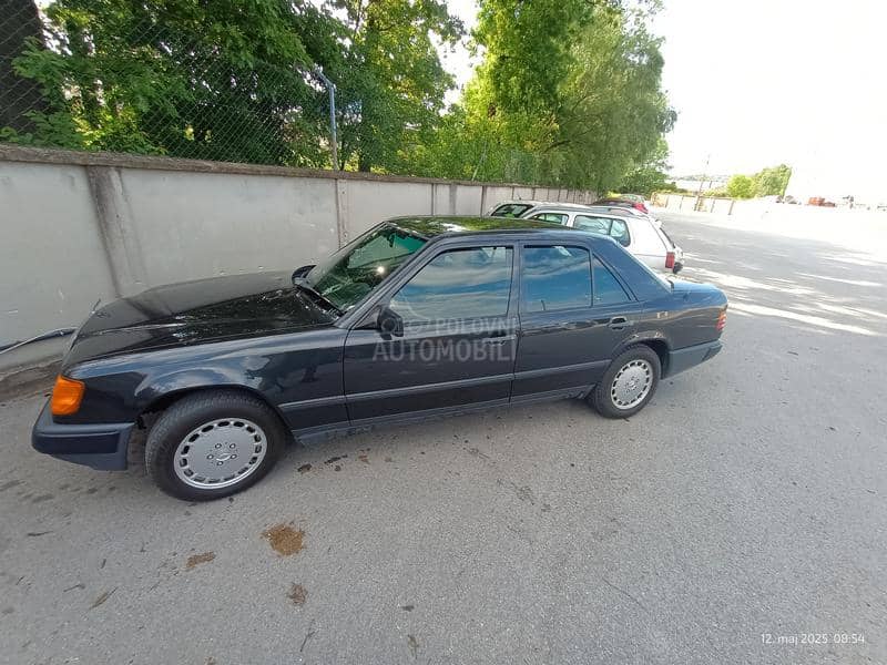 Mercedes Benz W124 230e