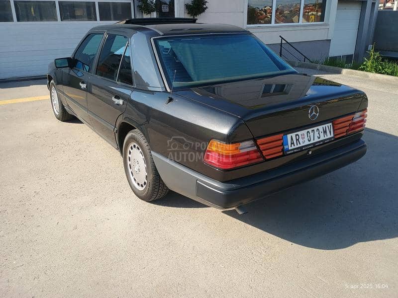 Mercedes Benz W124 230e