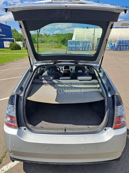 Toyota Prius 1.5 HYBRID