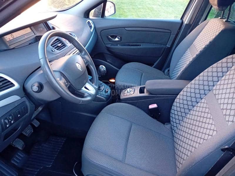 Renault Scenic 1 5 d c i