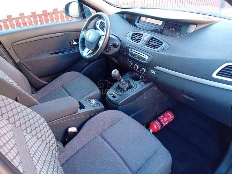 Renault Scenic 1 5 d c i