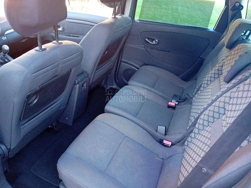 Renault Scenic 1 5 d c i