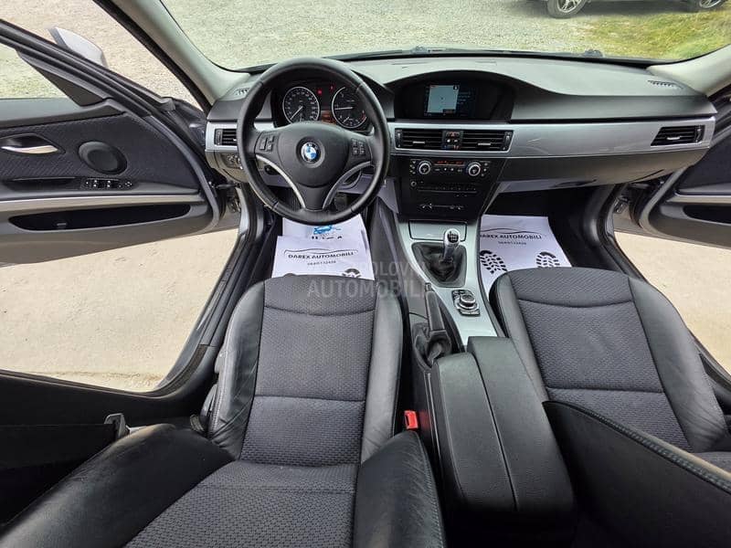 BMW 318 D    N.A.V.I