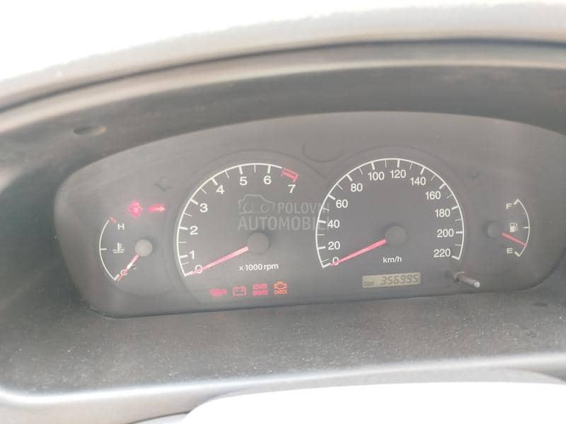 Hyundai Elantra 1.6 HDI