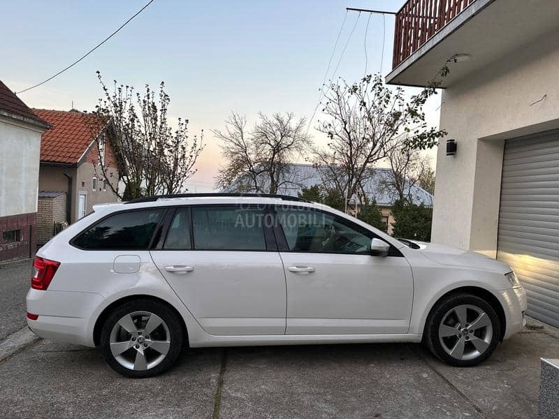 Škoda Octavia DSG XEN/LED/NAV CH