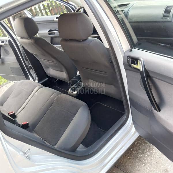 Volkswagen Polo 1.6 b CH