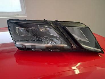 desni far za Škoda Octavia od 2017. do 2020. god.