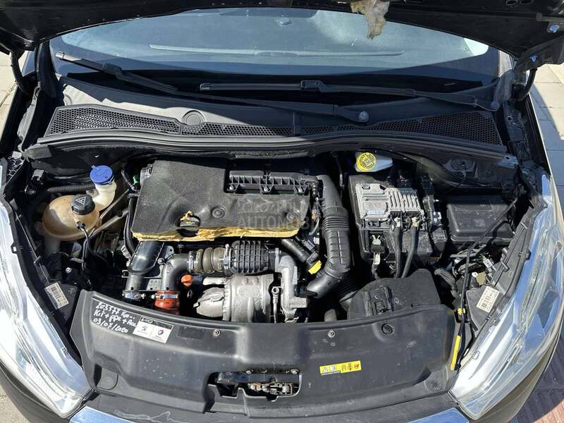Peugeot 208 1.6 CH