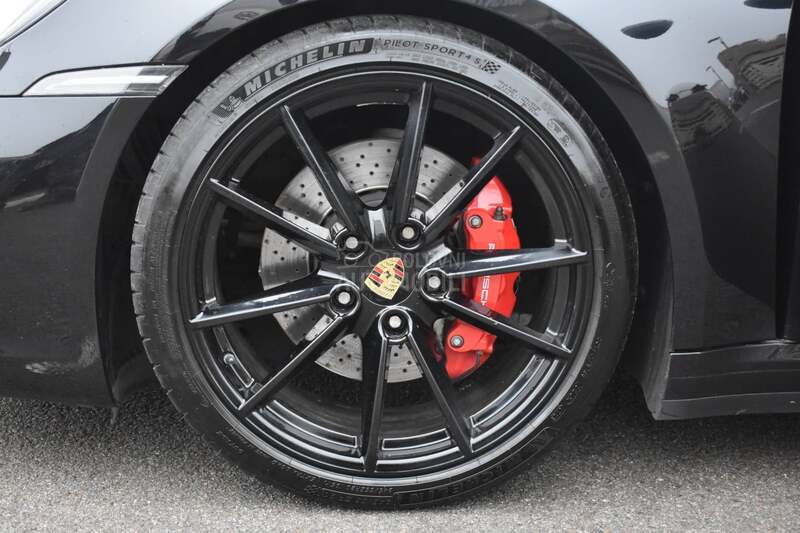 Porsche 911 4S