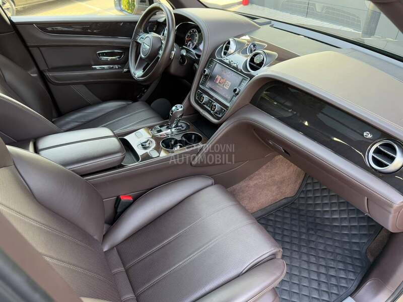Bentley Bentayga V8