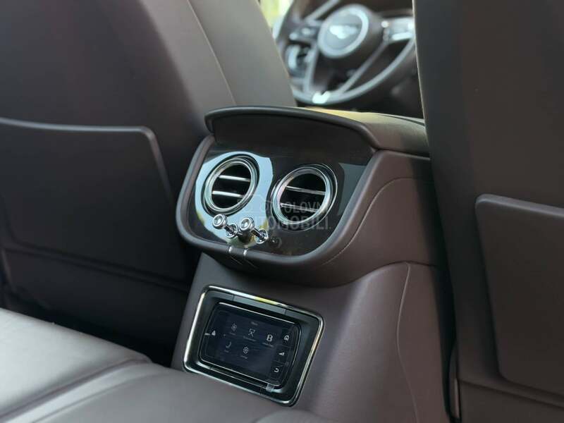 Bentley Bentayga V8