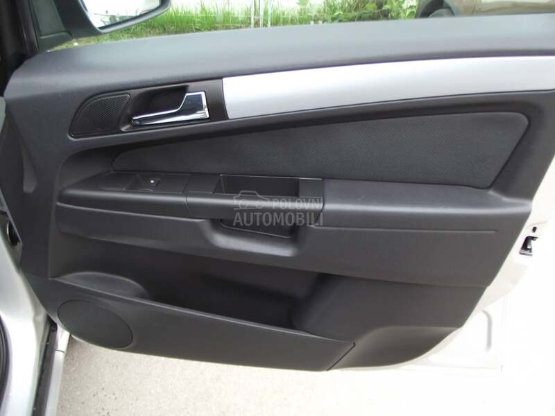 Opel Zafira 1.9 CDTI 7 SIC