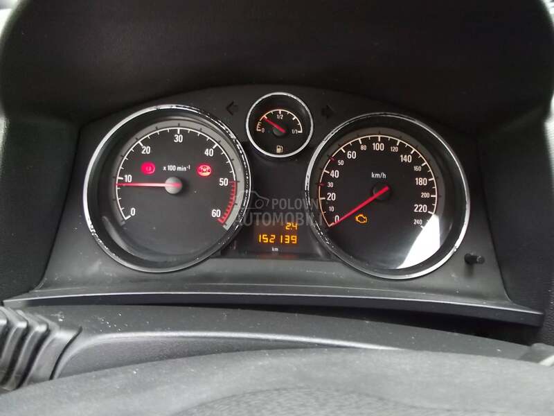 Opel Zafira 1.9 CDTI 7 SIC