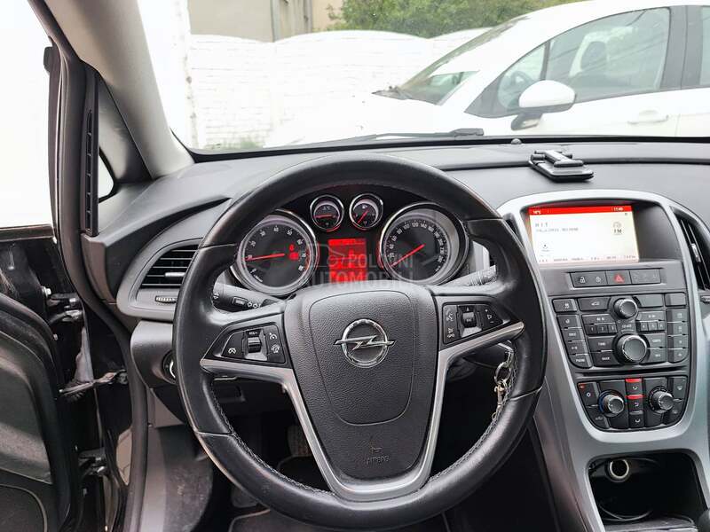 Opel Astra J 