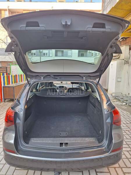 Opel Astra J 