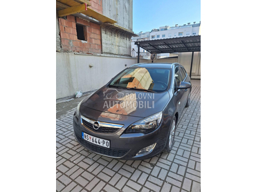 Opel Astra J 