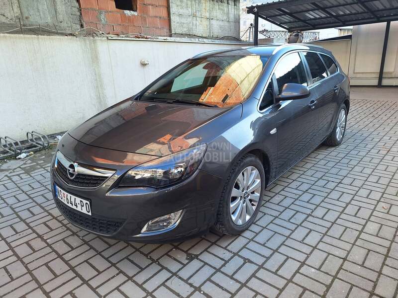 Opel Astra J 