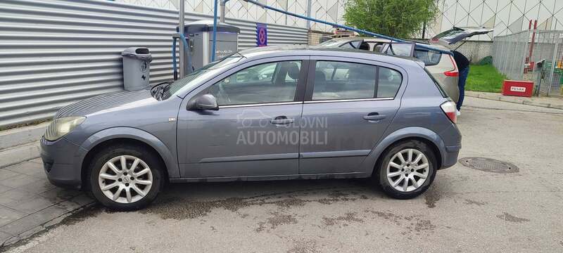 Opel Astra H 1.6 Twinport 16V