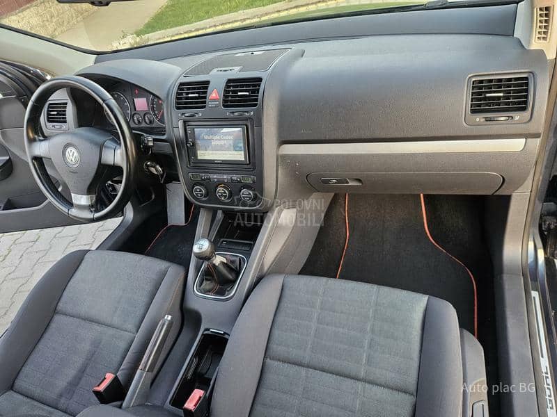 Volkswagen Golf 5 1.6FSI GOAL