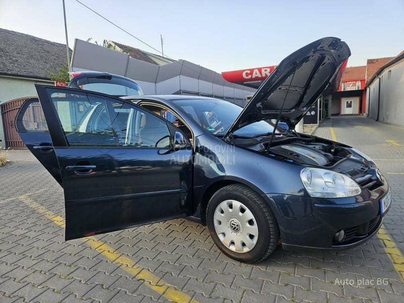 Volkswagen Golf 5 1.6FSI GOAL