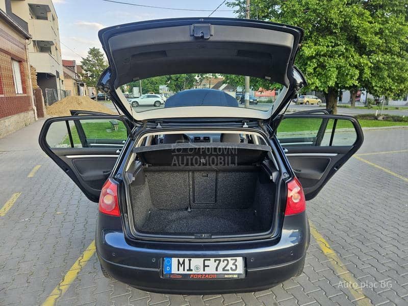 Volkswagen Golf 5 1.6FSI GOAL