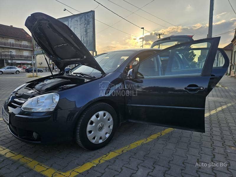 Volkswagen Golf 5 1.6FSI GOAL