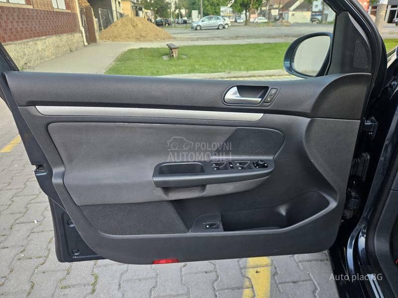 Volkswagen Golf 5 1.6FSI GOAL