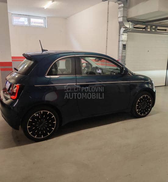 Fiat 500e 