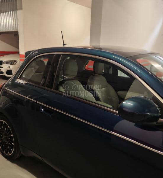 Fiat 500e 