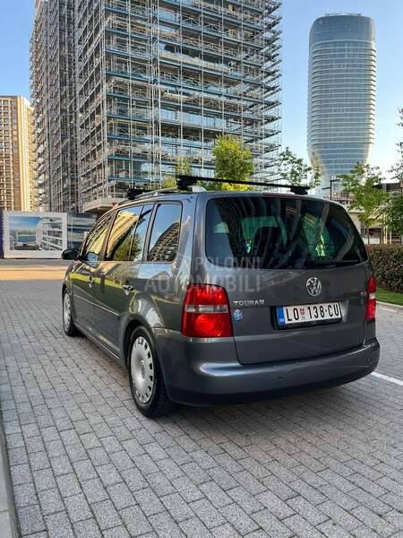Volkswagen Touran 2.0TDI