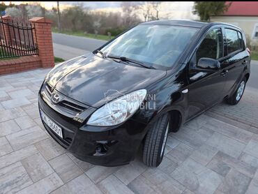 Hyundai i20 2010. god. -  kompletan auto u delovima