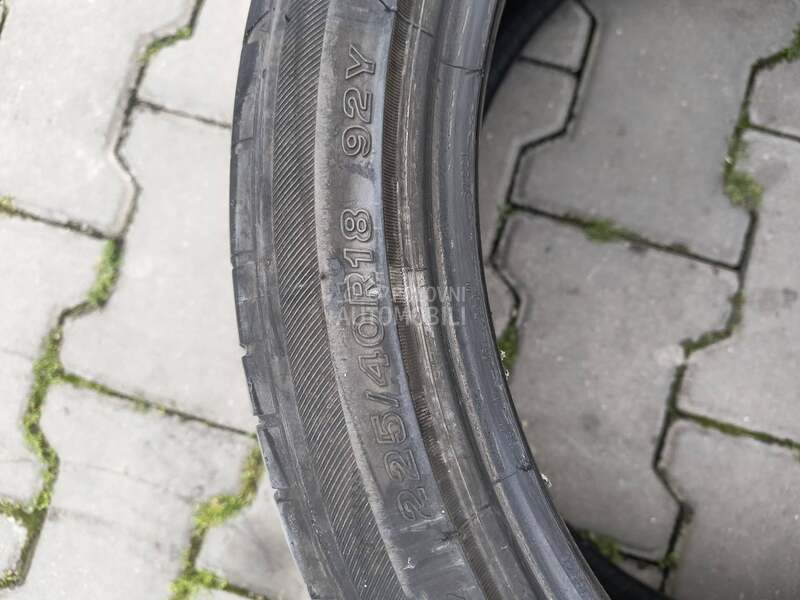 Bridgestone 225/40 R18 Letnja