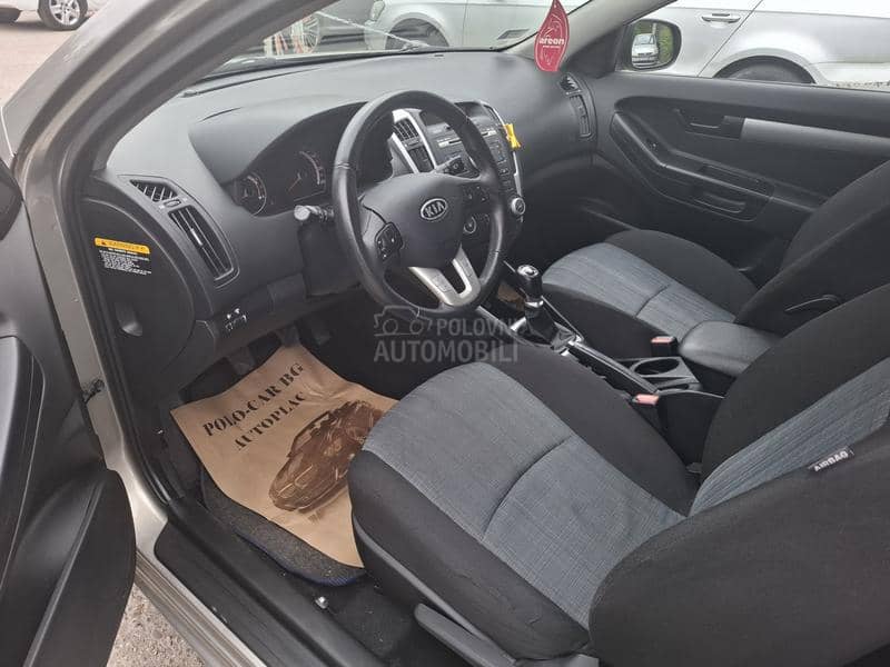 Kia pro_cee`d 1.4B,64.000k m