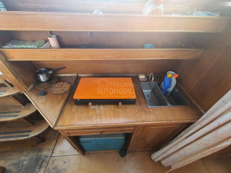 Brod 9m, camac