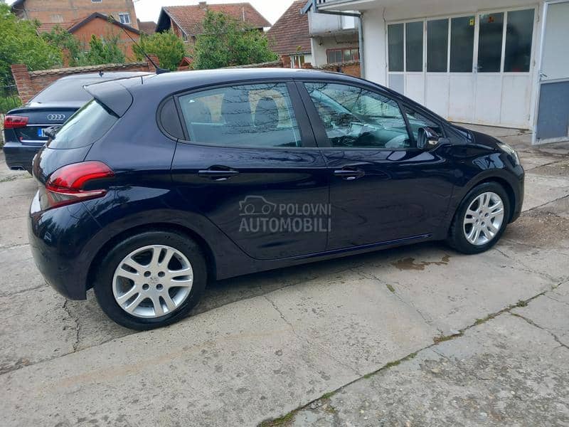 Peugeot 208 1.6HDIe BOSE N.A.V.I