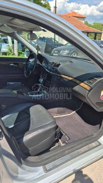 Mercedes Benz E 320 320