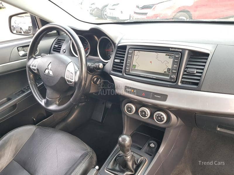 Mitsubishi Lancer 2.0 DID N A V I KOZA
