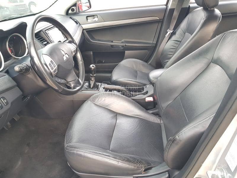 Mitsubishi Lancer 2.0 DID N A V I KOZA